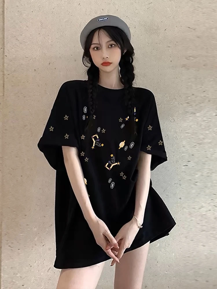 深色系  8字头   常规中长款宽松型短袖T恤印花圆领夏季宽松设计