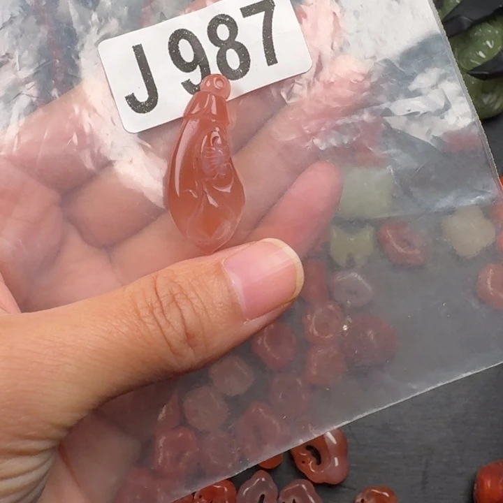 南红玛瑙未镶嵌珠宝奇石