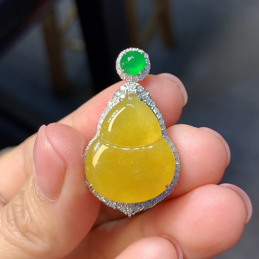 翡翠吊坠(不含链)18K金镶嵌