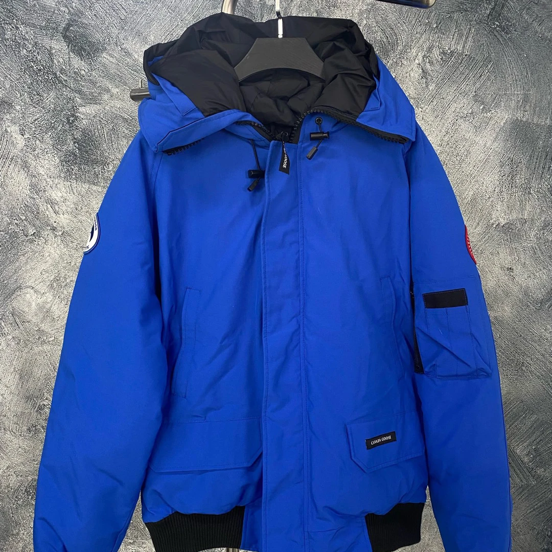 未使用 CANADA GOOSE 连帽羽绒服/蓝色/L码/14183