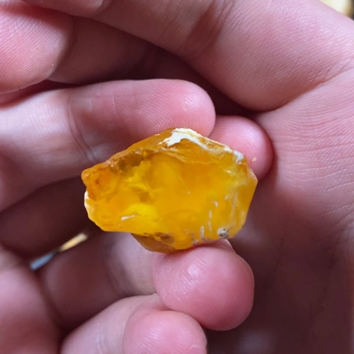 未镶嵌定制琥珀琥珀蜜蜡原石定制