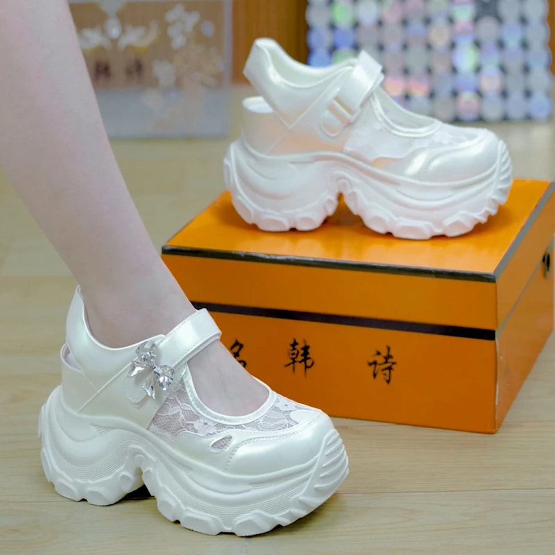8cm蝴蝶水钻厚底老爹鞋女2025夏透气魔术贴百搭休闲鞋