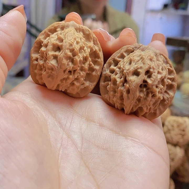 【闪购商品】文玩核桃把件35凤眼小众