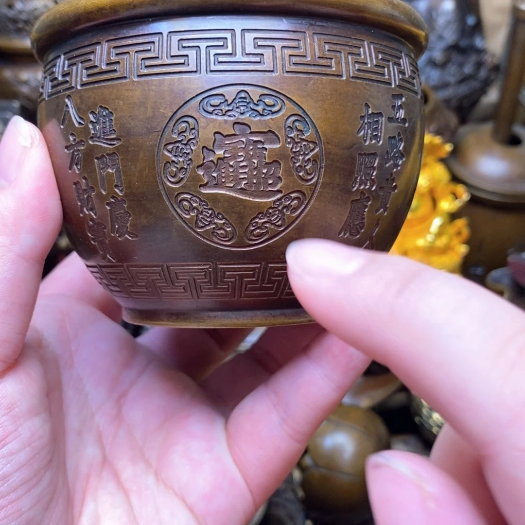 铜器摆件做工精良