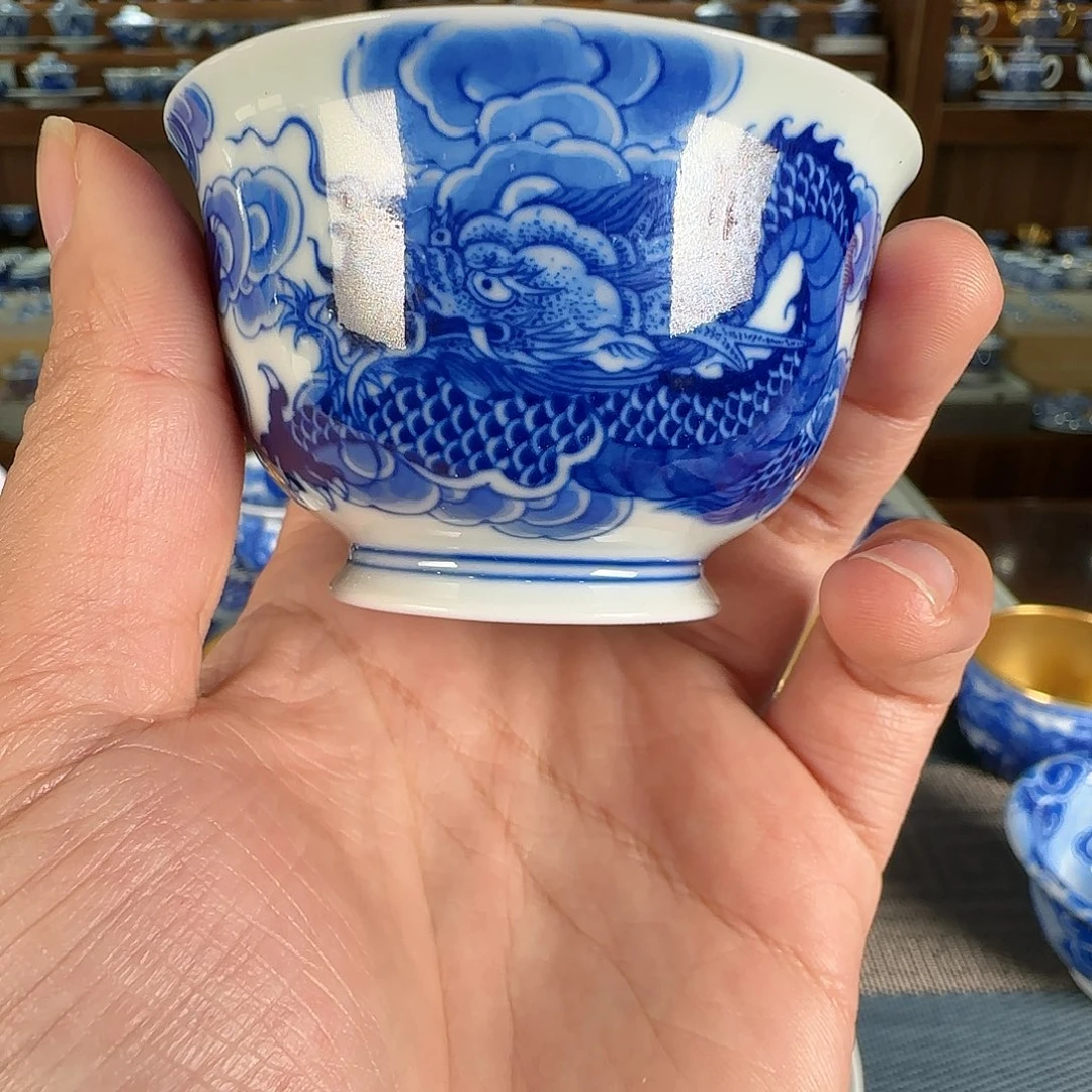 陶瓷。