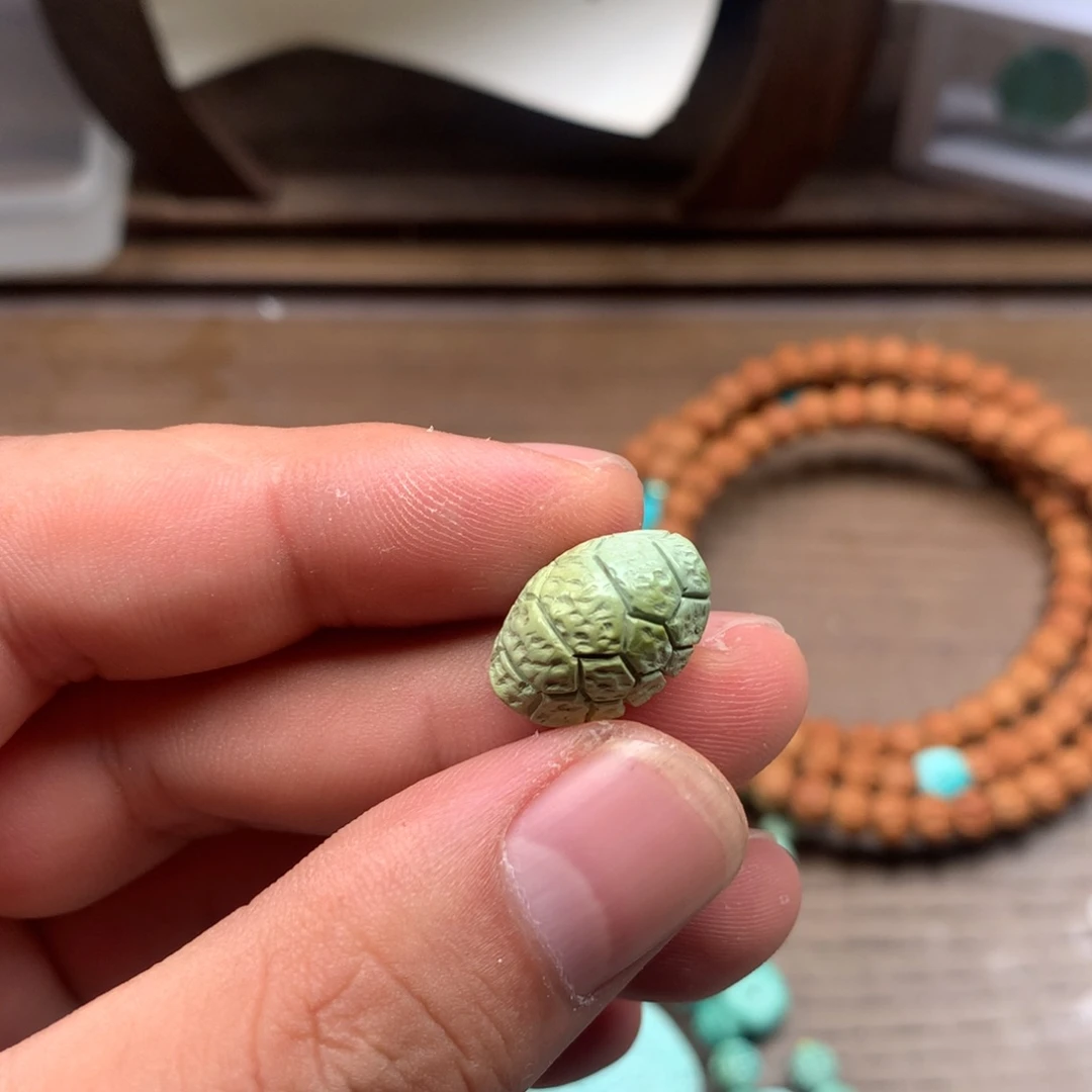 绿松石未镶嵌雕刻