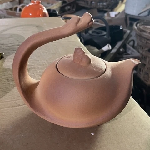 微瑕，明火，约800毫升龙狮壶