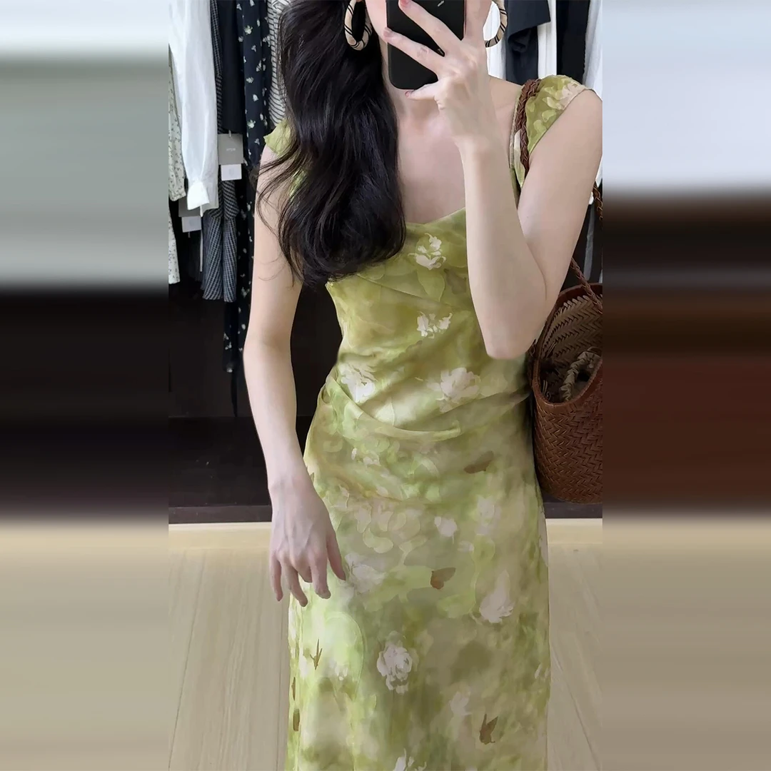 法式温柔风花朵连衣裙女2025新款夏度假风气质绝美收腰长裙3832