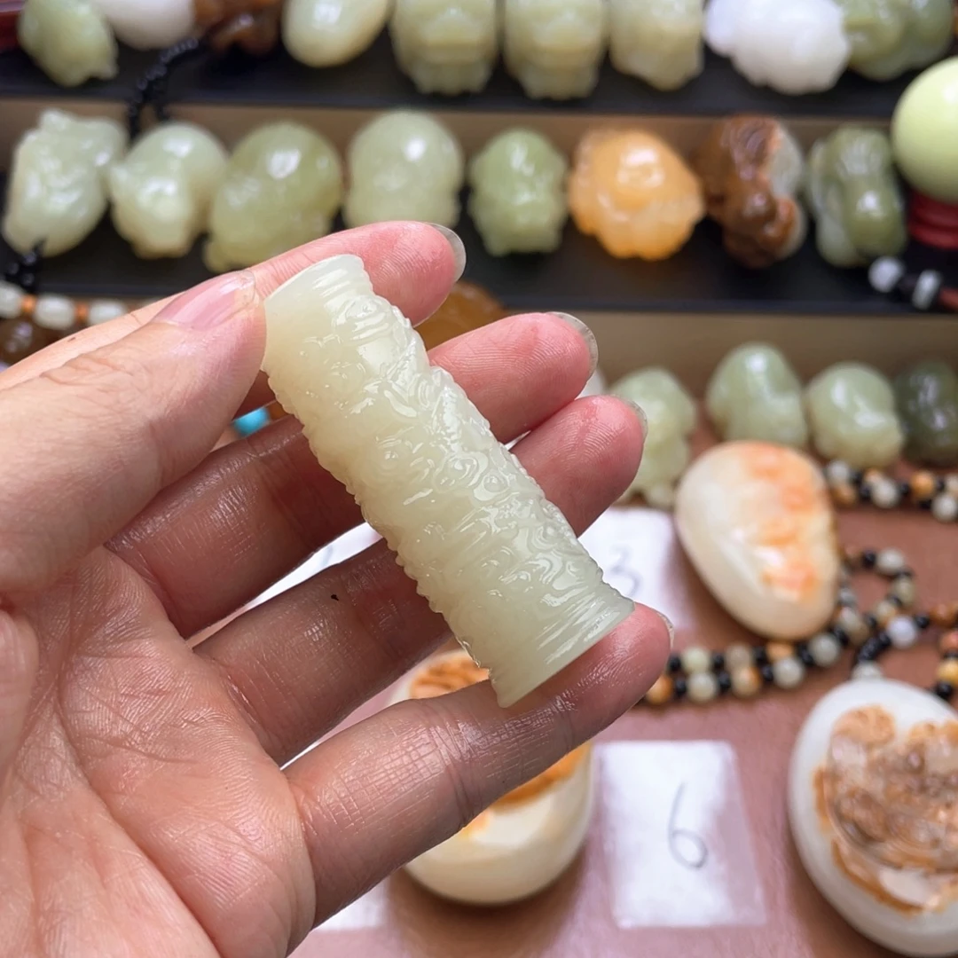 付***诚石材天然古青石手把件