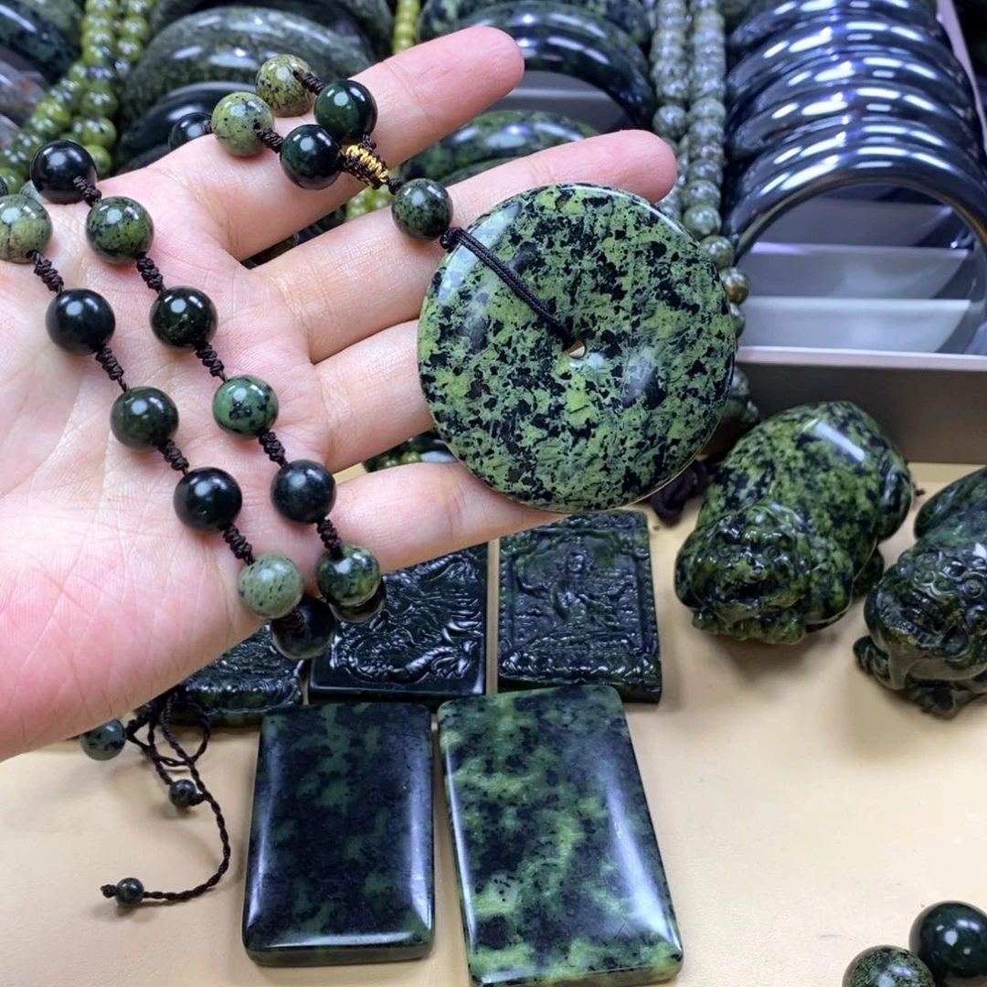 蛇纹石玉未镶嵌平安扣毛衣链