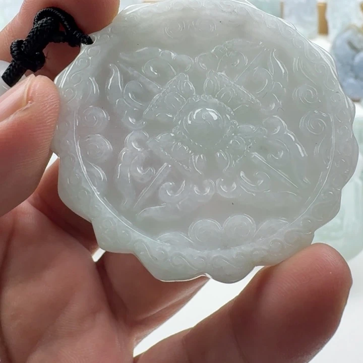 翡翠未镶嵌颈饰天然缅甸A货翡翠