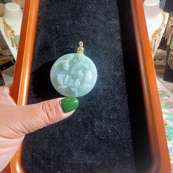翡翠颈饰未镶嵌翡翠种水淡保底花开富贵吊坠