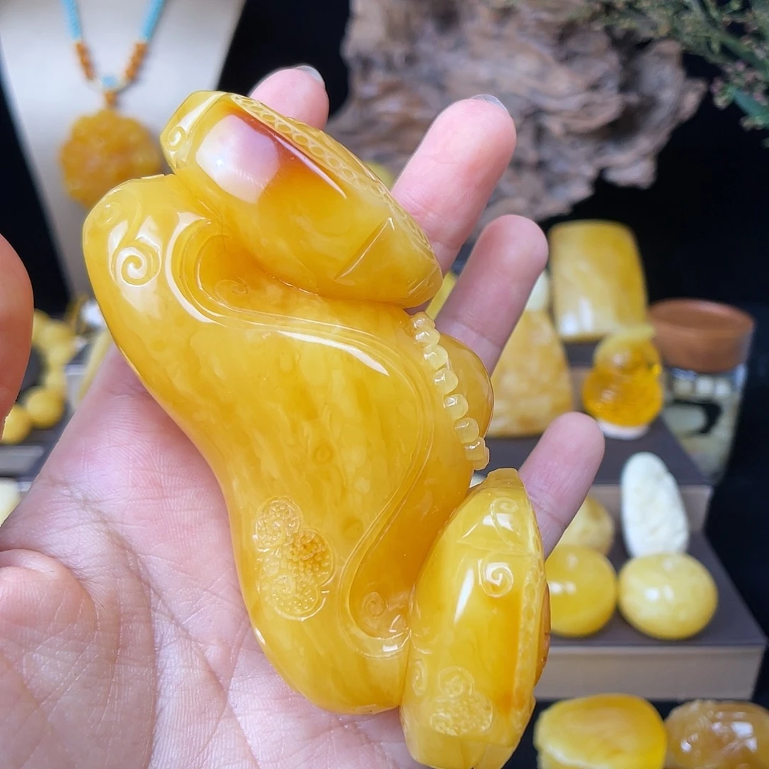 琥珀未镶嵌珠宝奇石