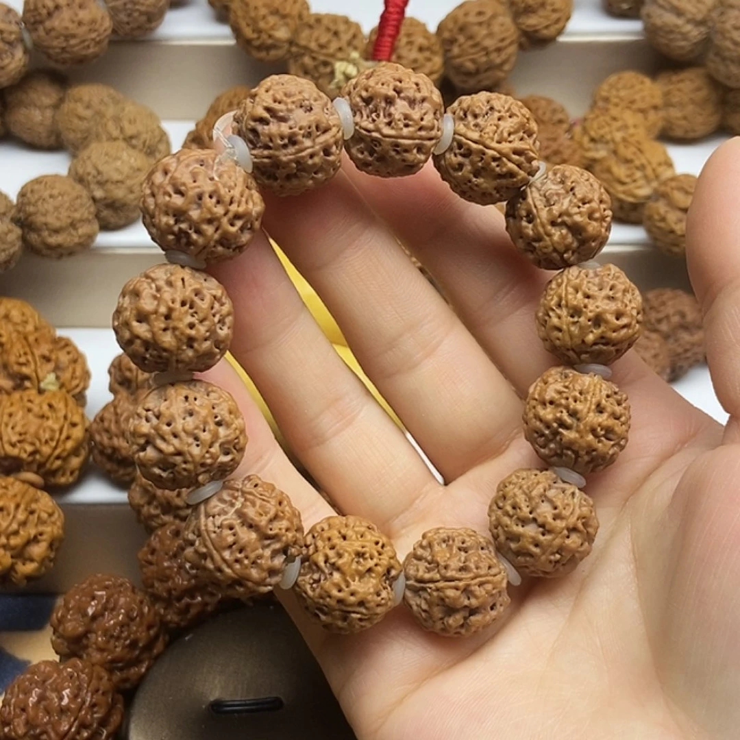 金刚菩提吊坠蜂王梅花