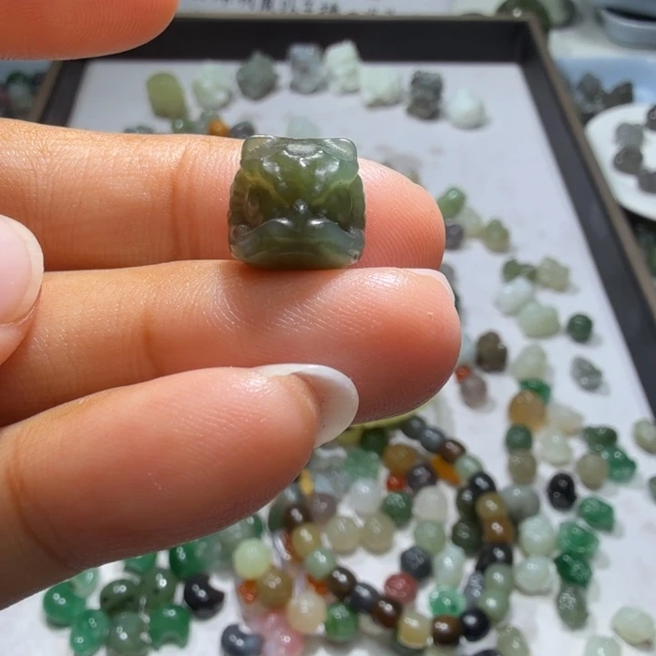 未镶嵌和田玉珠宝半成品