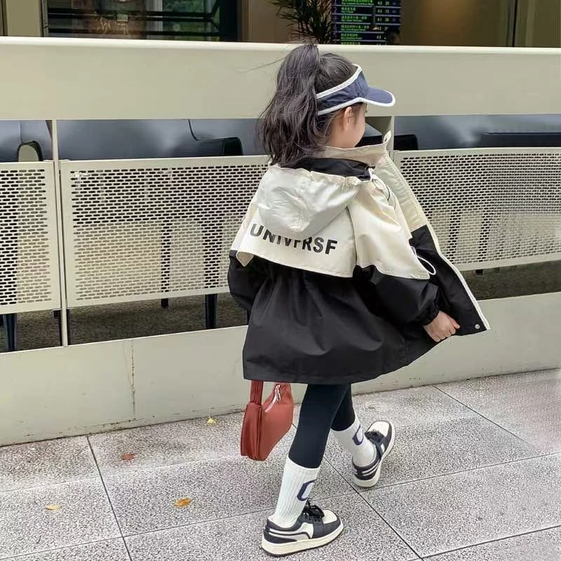 女童外套春秋款2025新洋气儿童春装冲锋衣装女孩春季时尚连帽上衣