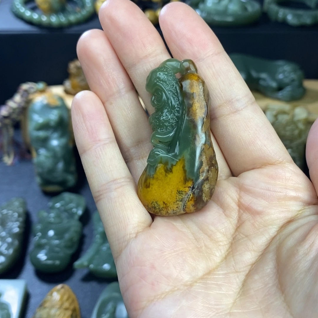 岫岩河磨玉（透闪石质玉）未镶嵌挂件