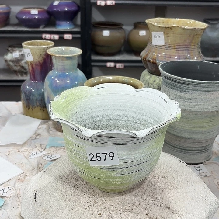 摆件高13，外口18，无孔2579