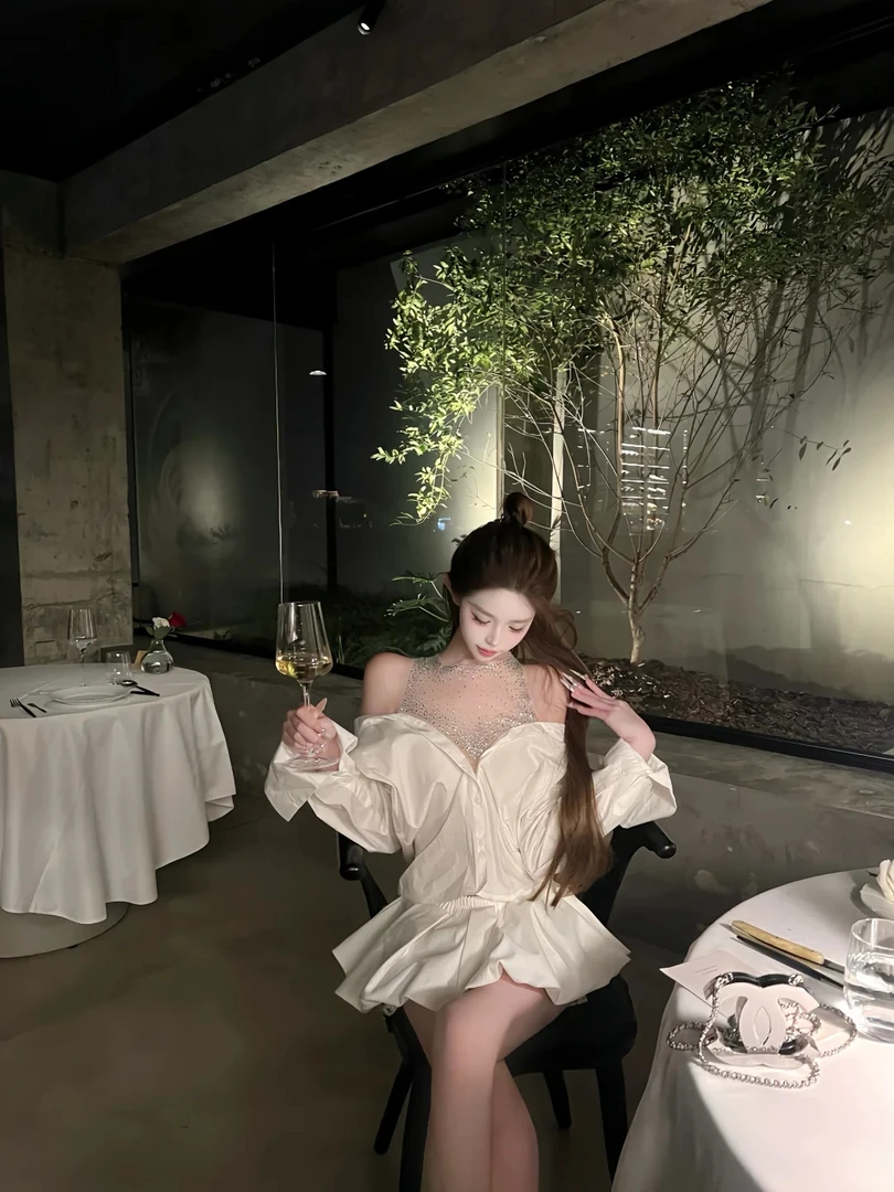 纯欲风辣妹一字肩烫钻性感露肩长袖衬衫上衣高腰显瘦百搭A字短裙