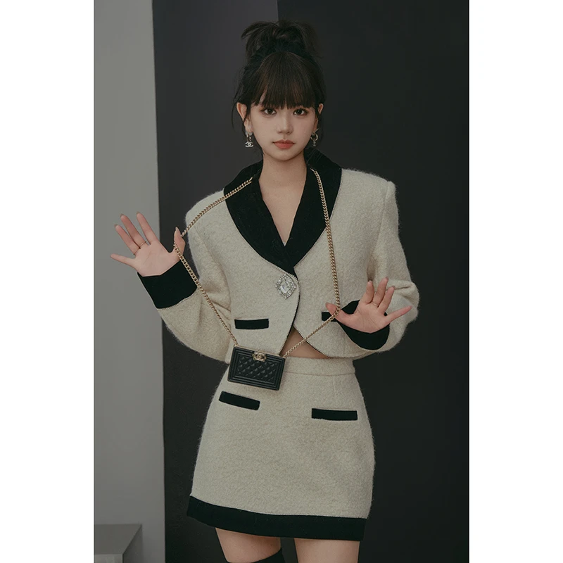 FOREVERCAN“韦斯胶片”法式小香风手工钻边领羊毛呢套装 SC20824