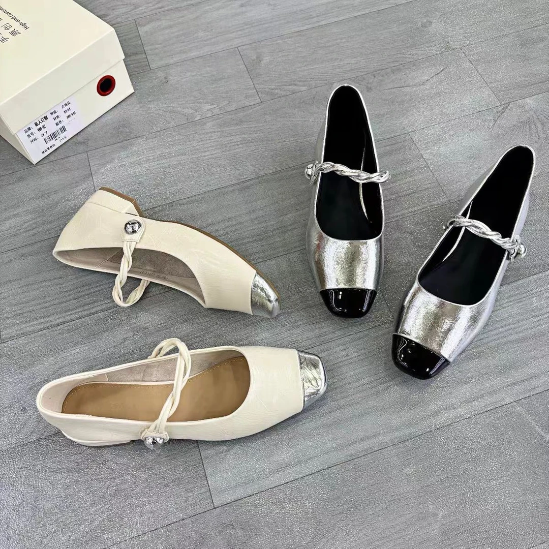 57018   新款时尚气质粗跟方头百搭单鞋