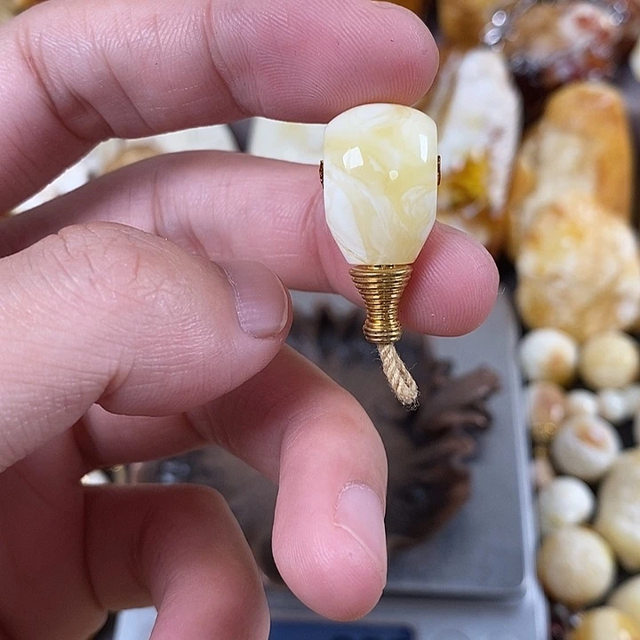 裸石琥珀未镶嵌我