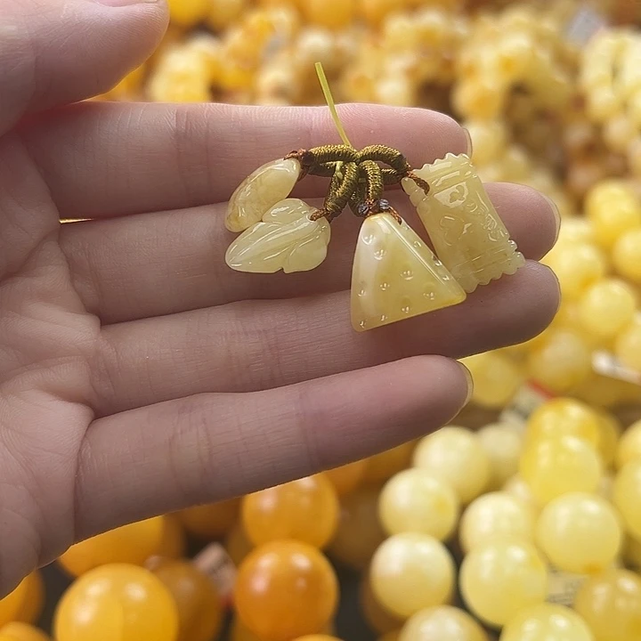 未镶嵌琥珀珠宝奇石