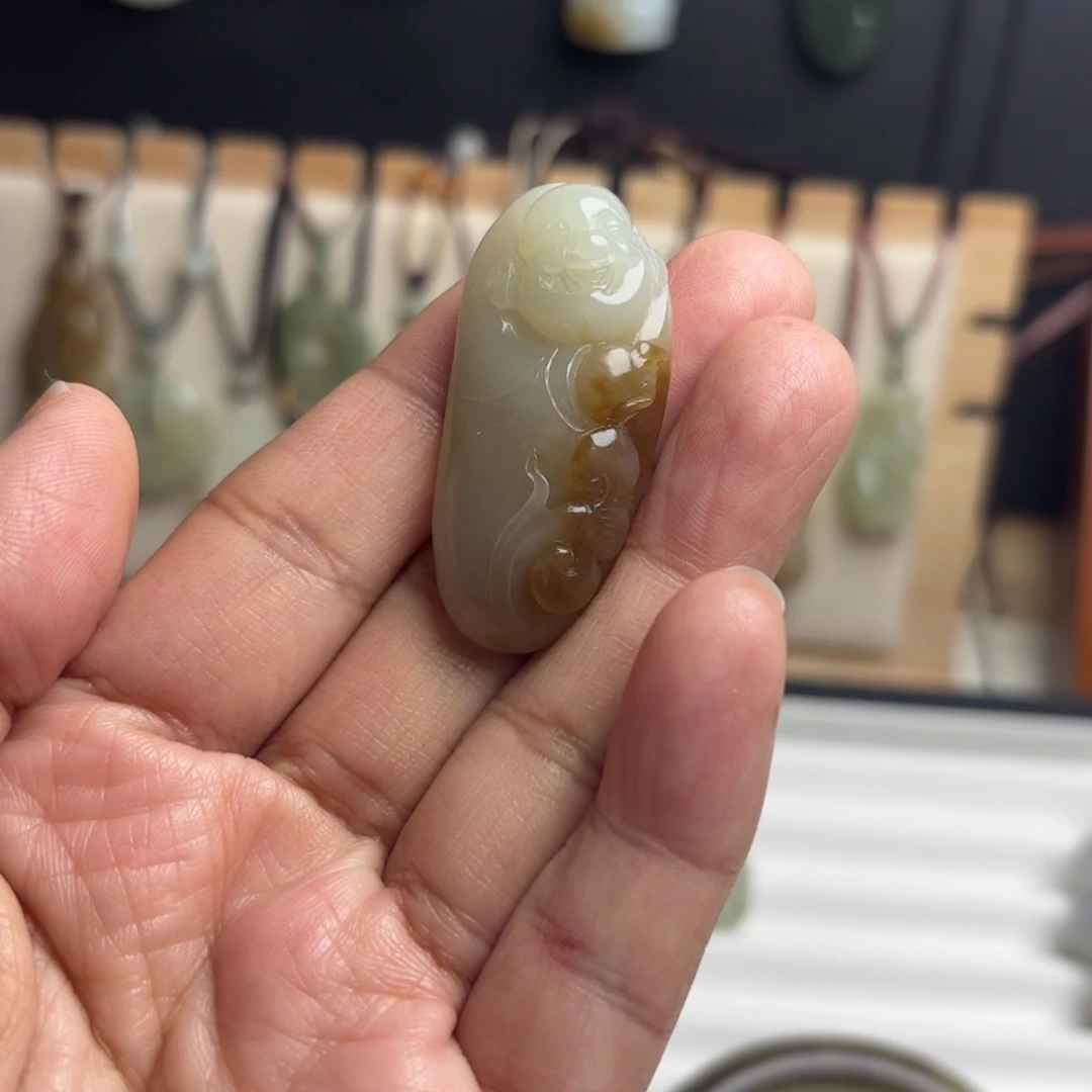 颈饰未镶嵌和田玉