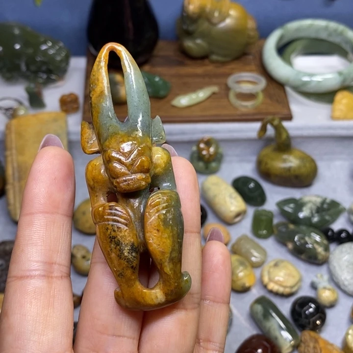 岫岩河磨玉（透闪石质玉）未镶嵌把件