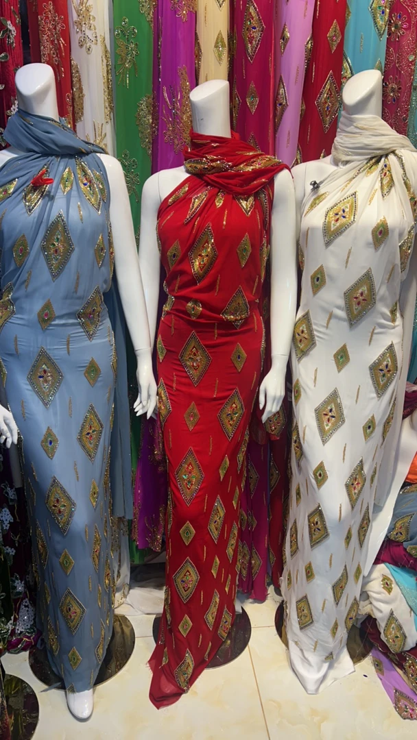 娜扎凯特 lora لورا چىكەن