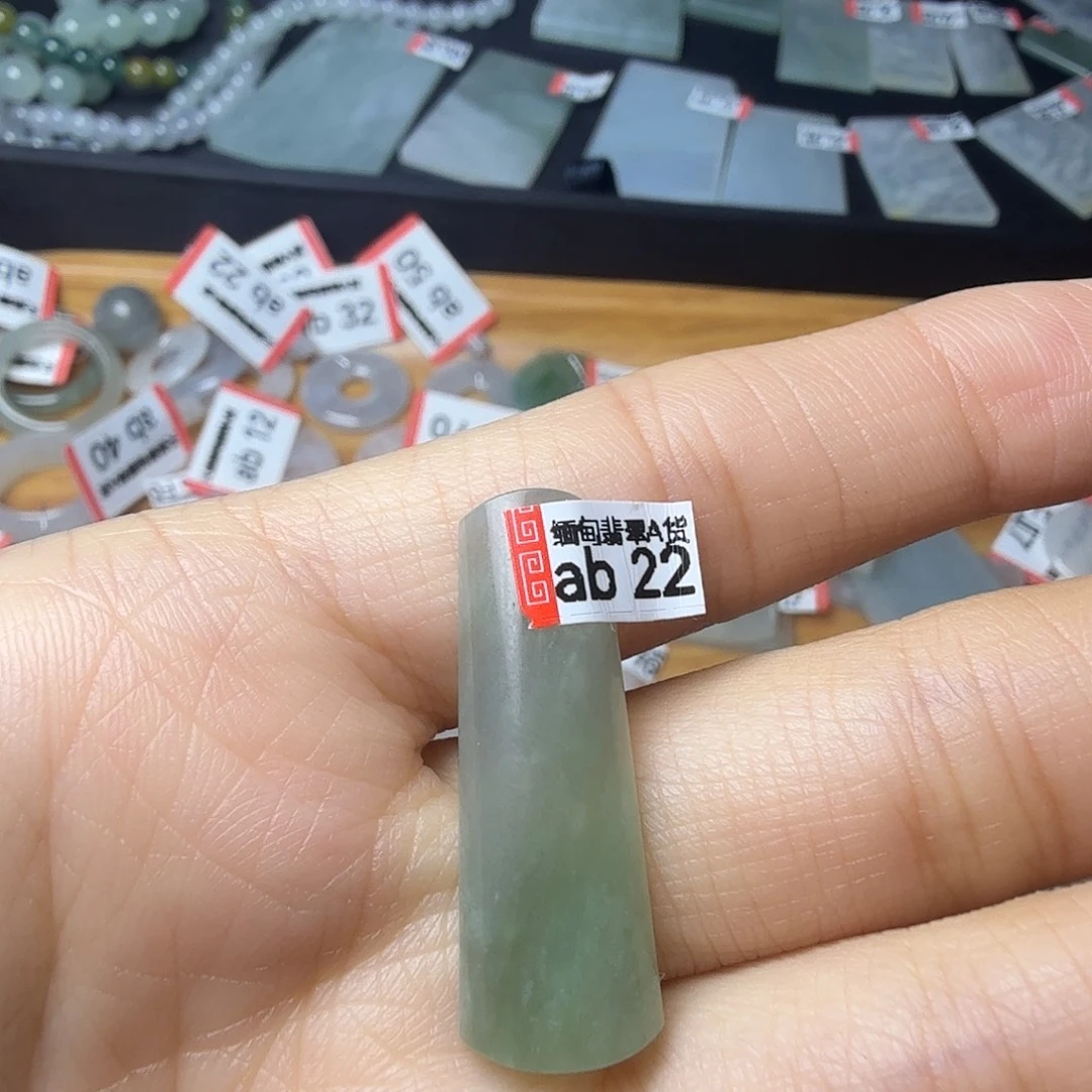 翡翠未镶嵌颈饰天然缅甸翡翠A货