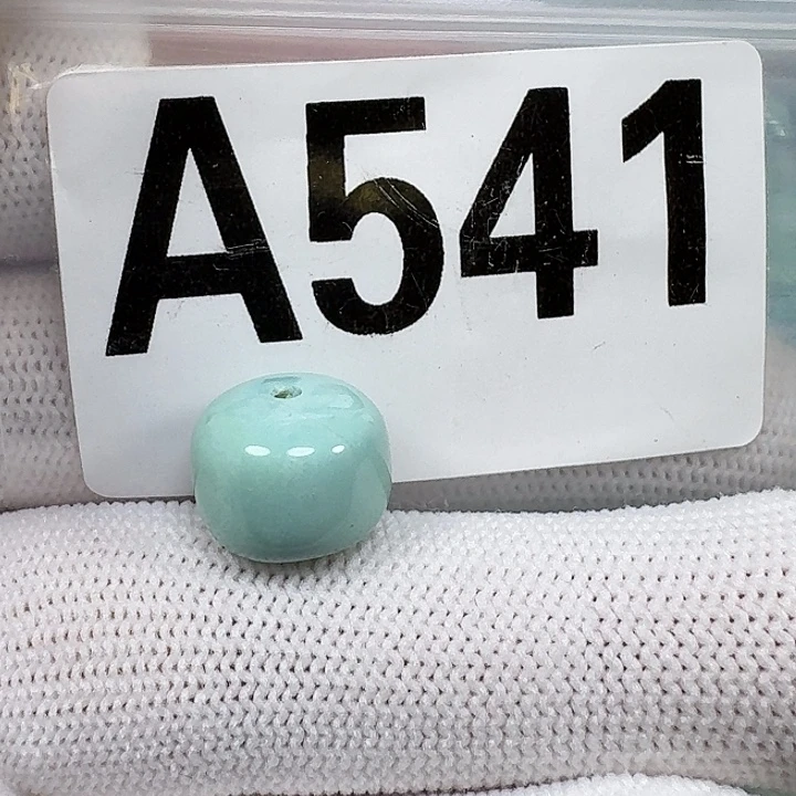 绿松石未镶嵌珠宝奇石12.7