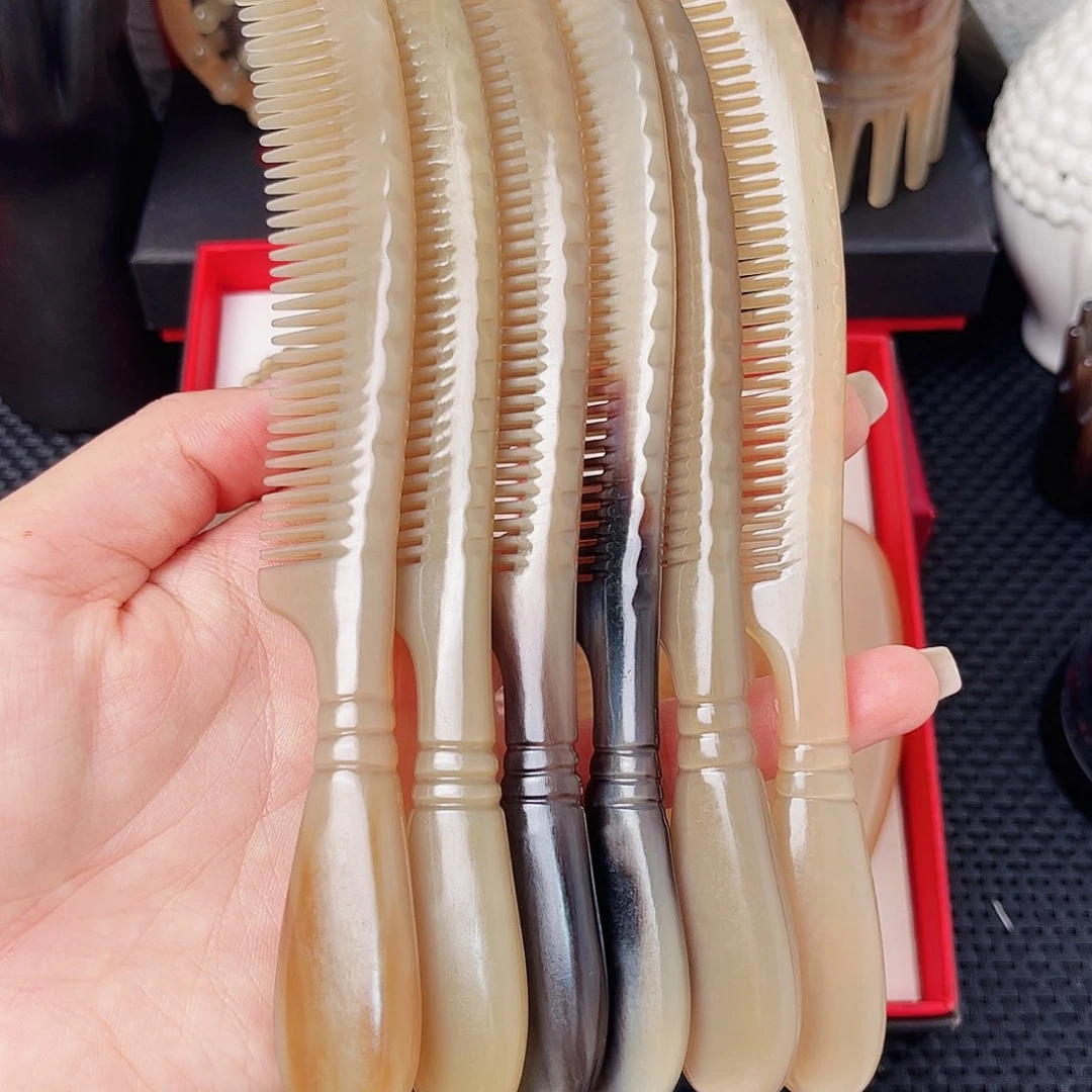 纯手工制作纯牛角梳子