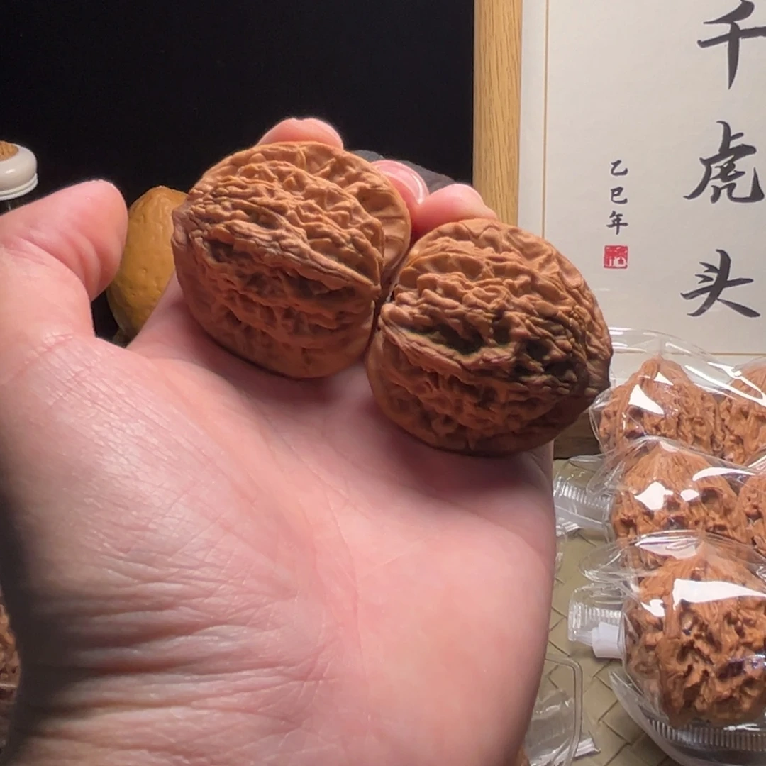 晴***。吊坠文玩核桃虎头