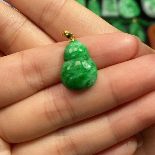颈饰未镶嵌翡翠吊坠