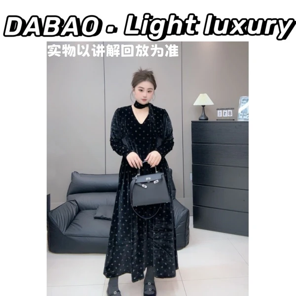 【DABAO大宝】秋冬新款胖MM复古闪亮亮碎花丝绒连衣裙气质v领显瘦