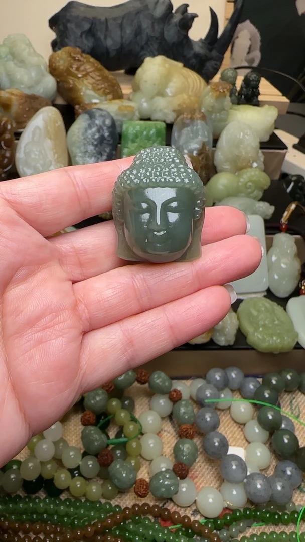 和田玉大日如来佛手把件