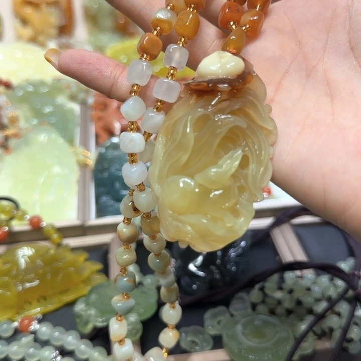 未镶嵌蛇纹石玉吊坠今*缘