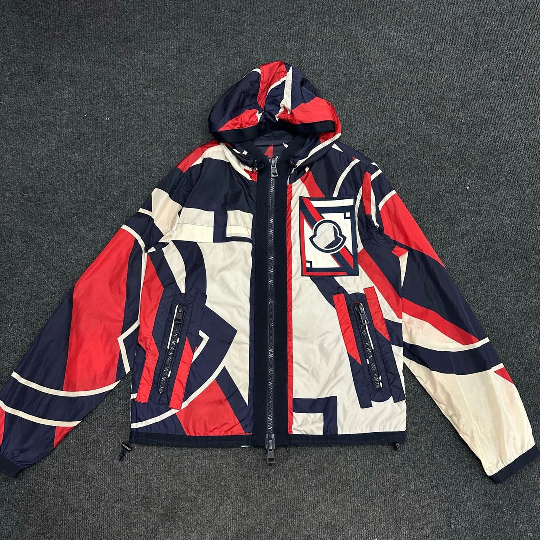 99新 MONCLER 几何图形拼接连帽冲锋衣/尺码2