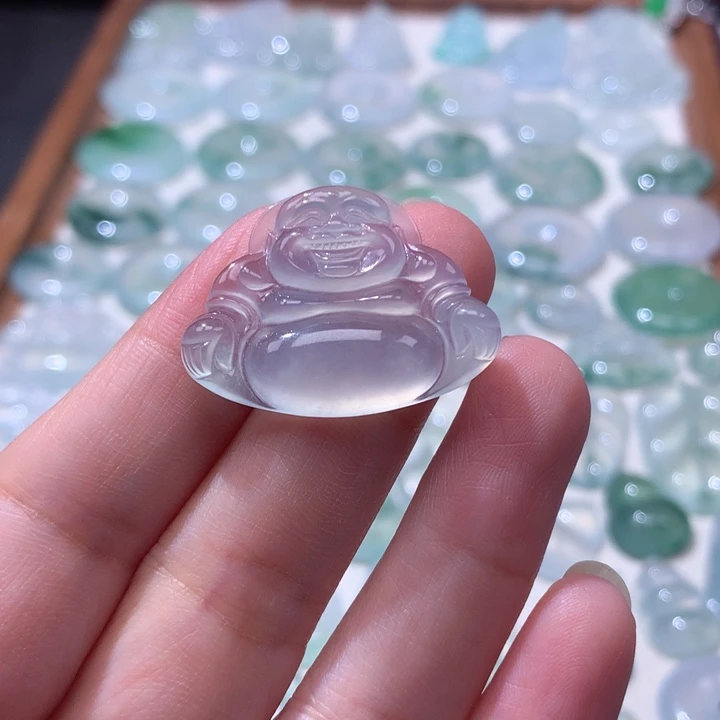 颈饰未镶嵌翡翠冰种佛公