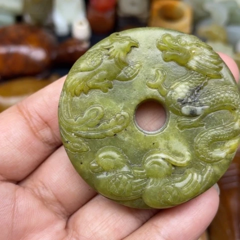 蛇纹石玉未镶嵌颈饰82
