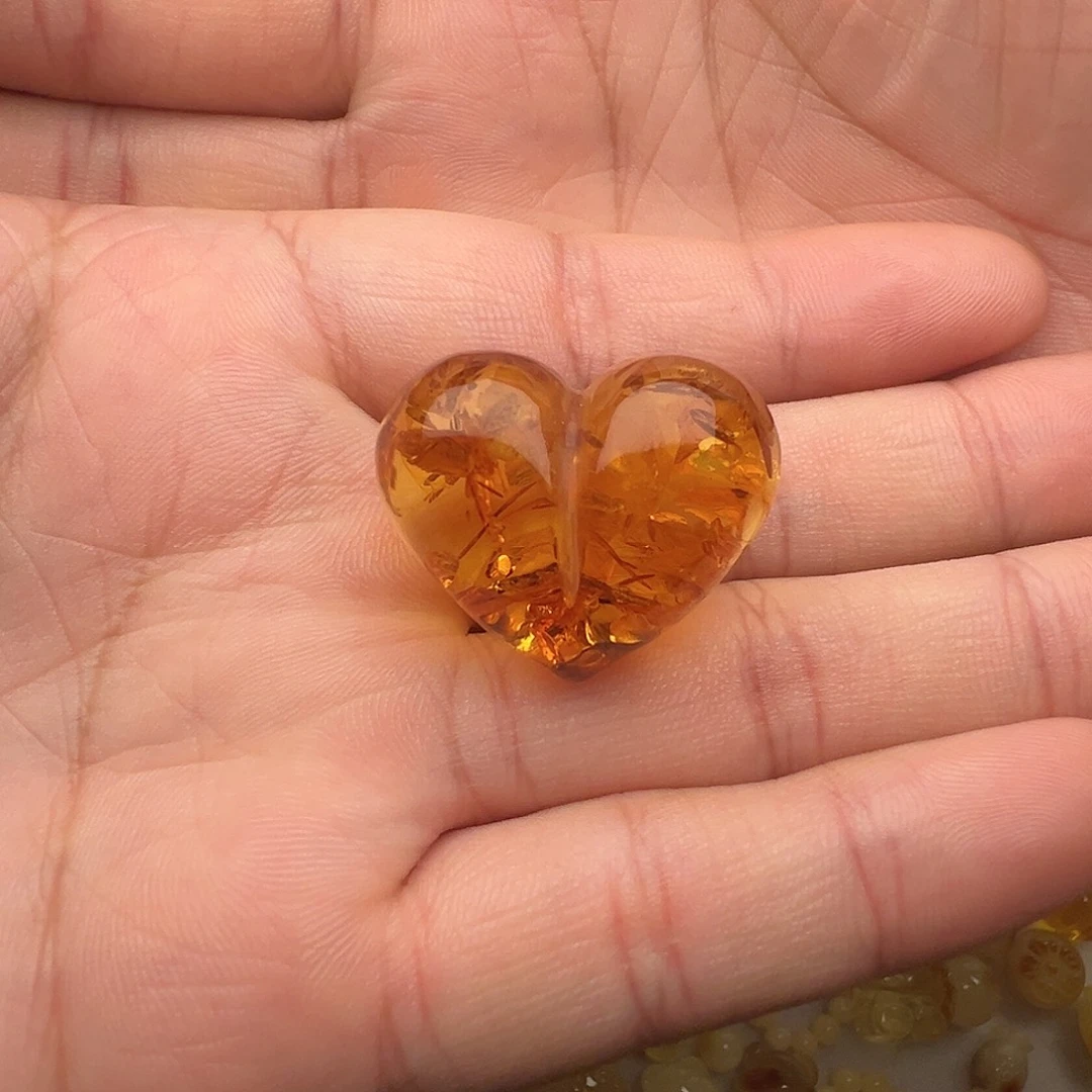 琥珀（花珀）未镶嵌颈饰花珀屁桃（打孔不退换）