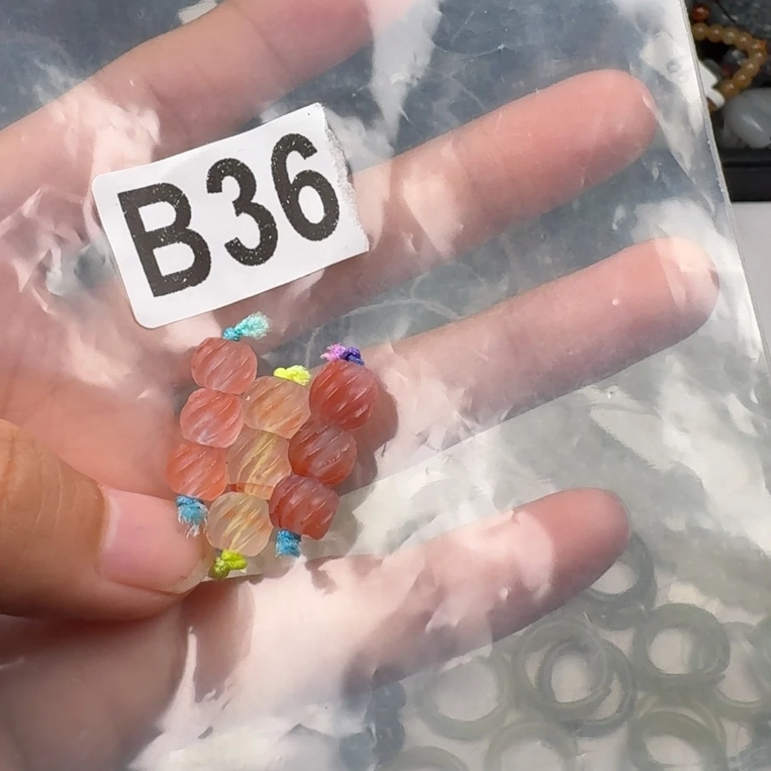 南红玛瑙未镶嵌珠宝奇石