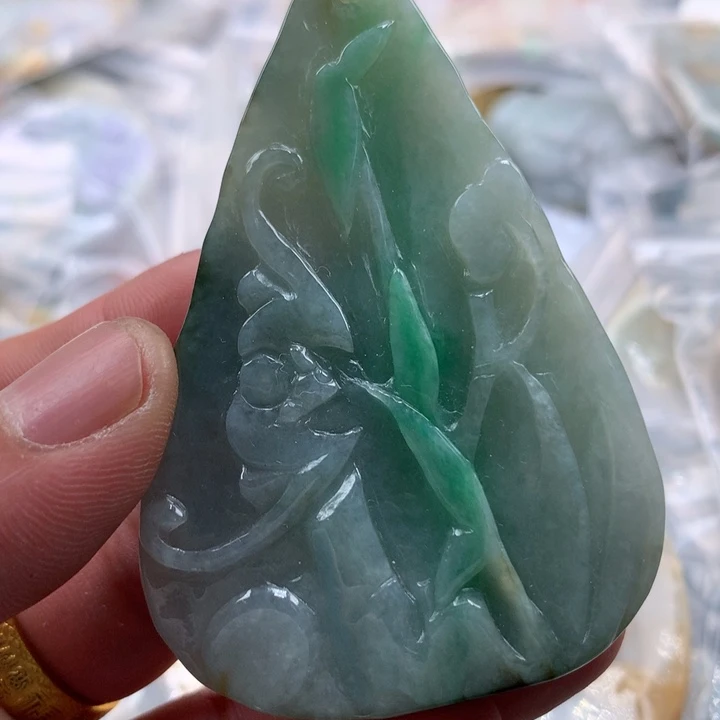 翡翠未镶嵌颈饰保真天然a货翡翠