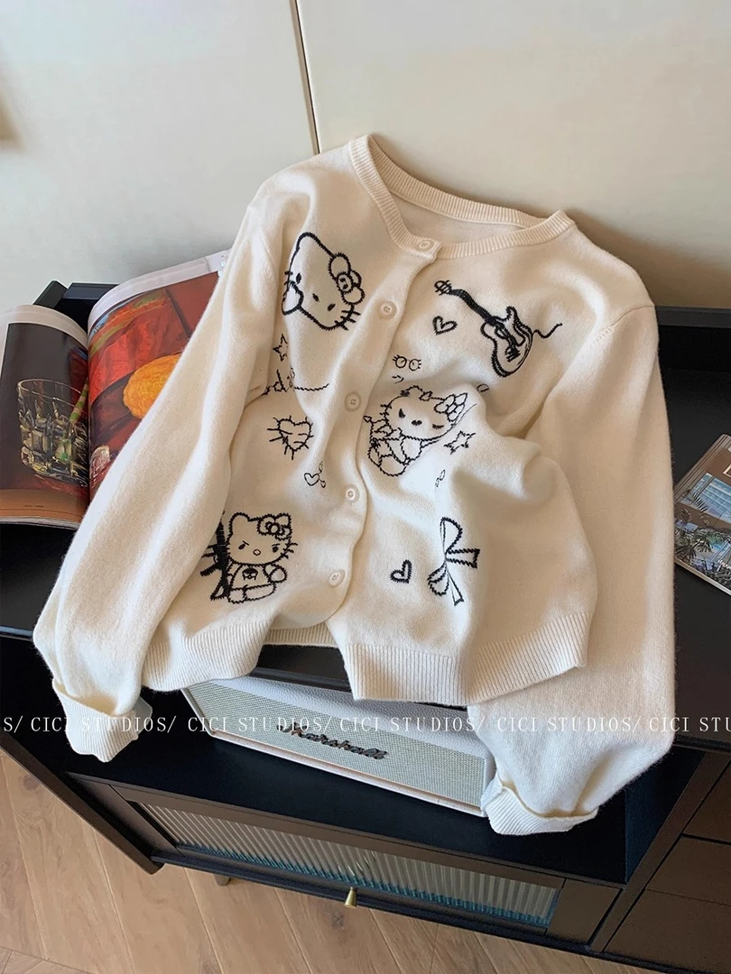秋2025新款减龄可爱Kitty猫刺绣圆领针织开衫女气质显瘦百搭毛衣