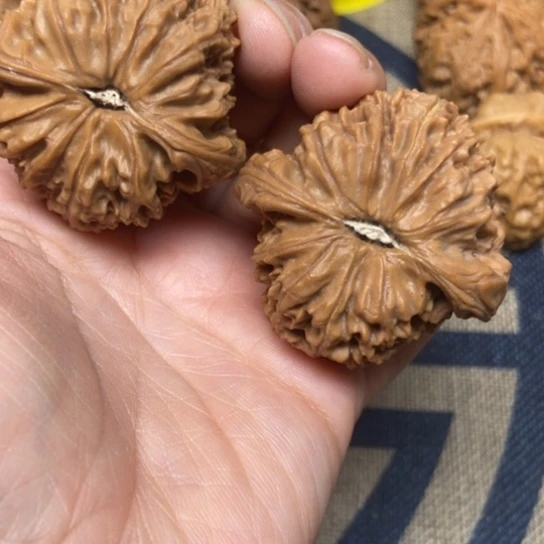 吊坠文玩核桃南疆