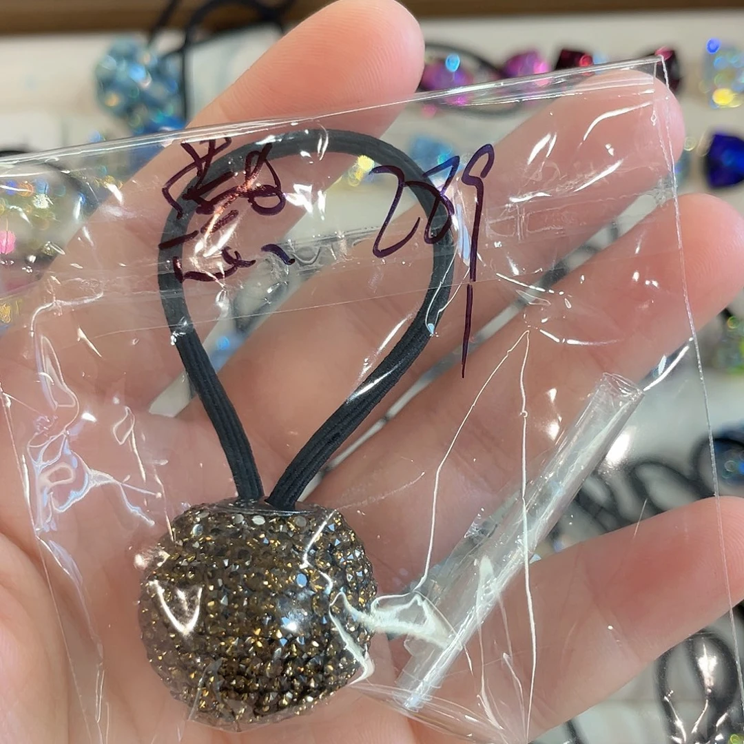 铁合金皮质卡其色大球