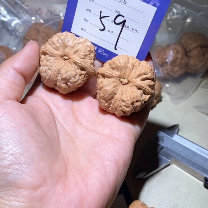 吊坠文玩核桃喜***?在家59