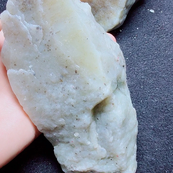 未镶嵌和田玉（糖玉）珠宝半成品