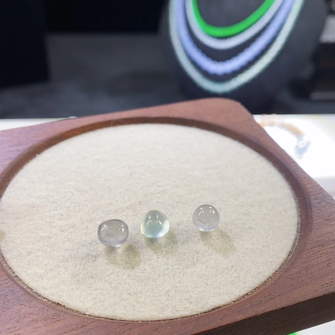 未镶嵌挂件翡翠一组特价